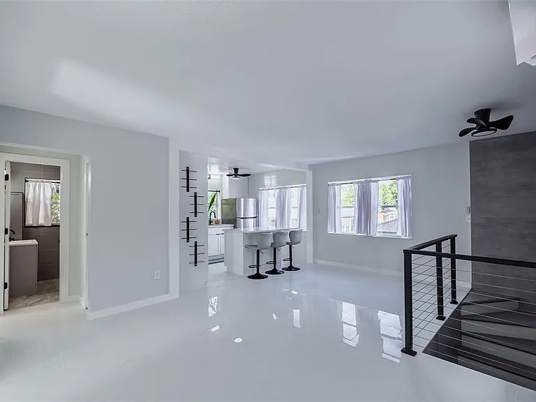 1427 Asher Ln — Photo 12