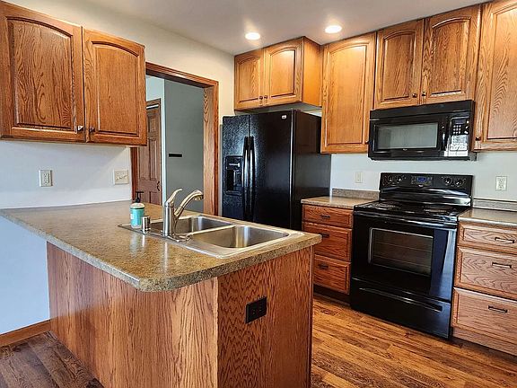 4th image of 5584 Carver Dr