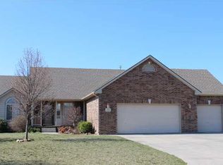 503 Country Lane Dr, Augusta, KS 67010
