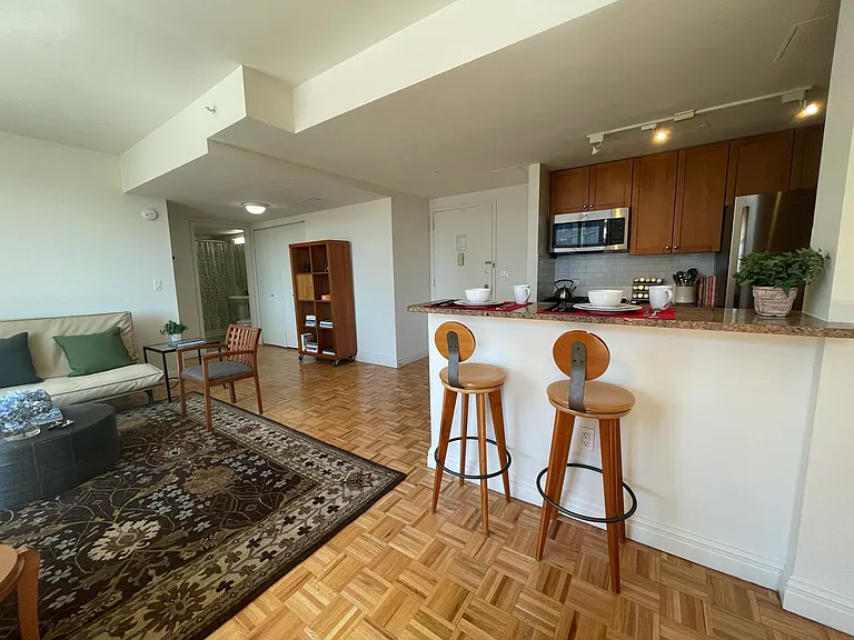 1500 Lexington Ave #16F — Photo 15
