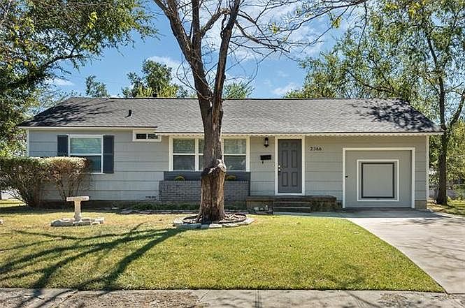 1st image of 2366 Glengariff Dr