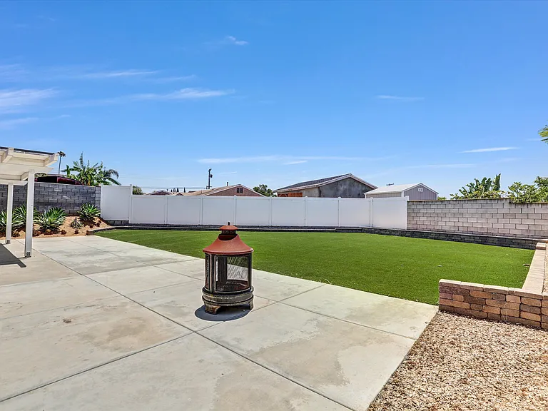 2683 Caulfield Dr — Photo 29