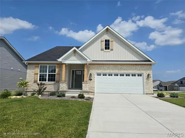3050 Eagle Branch Cir, Saint Paul, MO 63366