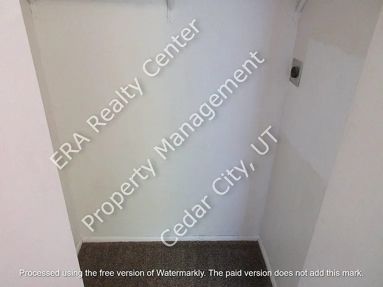 303 N 400 W #1 — Photo 8