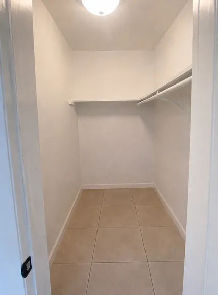 4341 NE 5th Ave — Photo 11