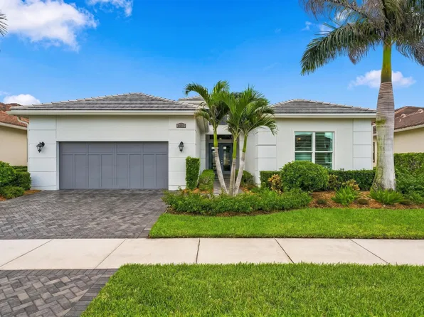 8711 SW FLUTTO Way, Port St Lucie, FL 34987