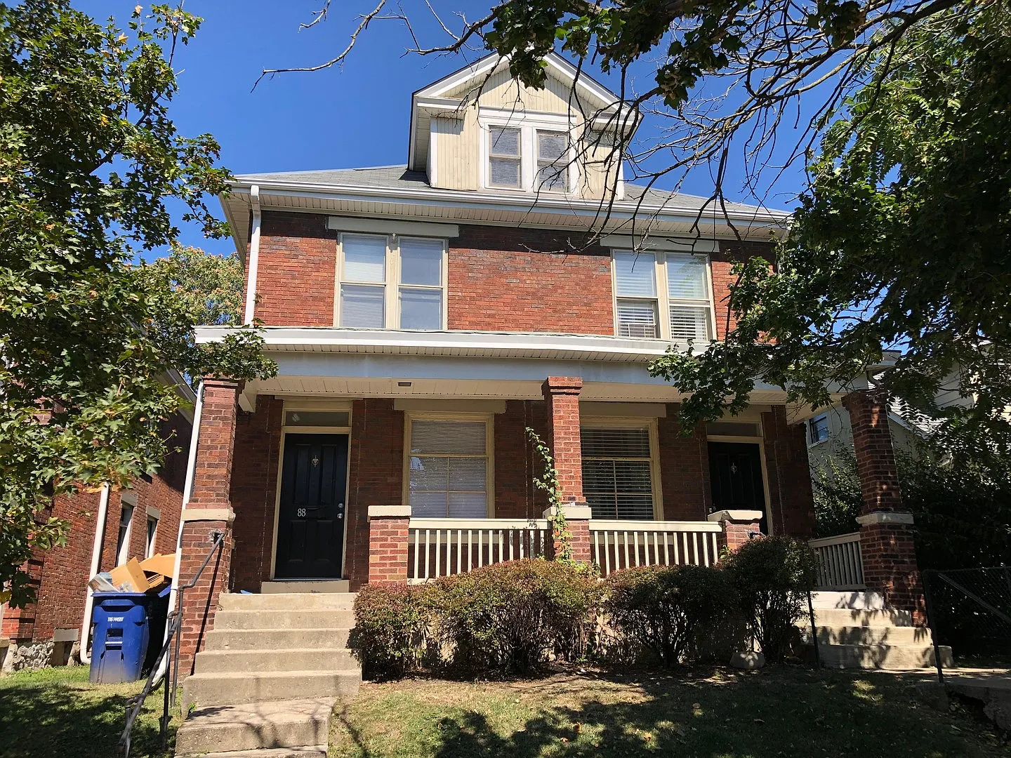 E 4th Ave 88-90 NCR — Photo 2