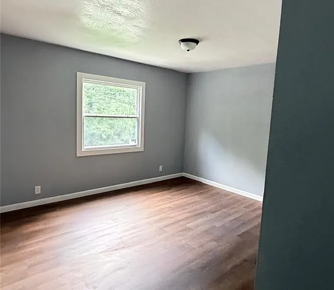 1021 California Dr — Photo 7