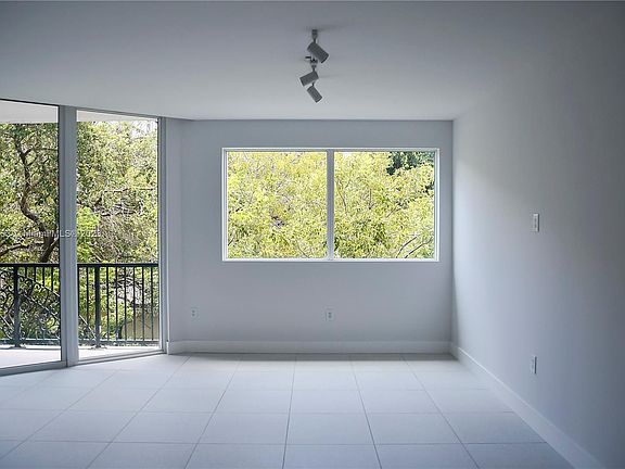 3rd image of 2901 Florida Ave Ph 1