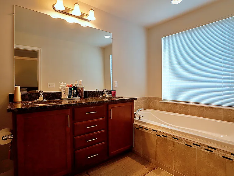 9612 Stockwell Ln — Photo 18