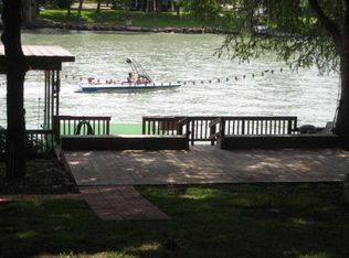 96 Turtle Ln, Seguin, TX 78155