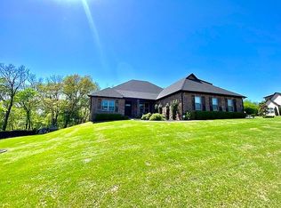 1301 Glory Cir, Cave Springs, AR 72718