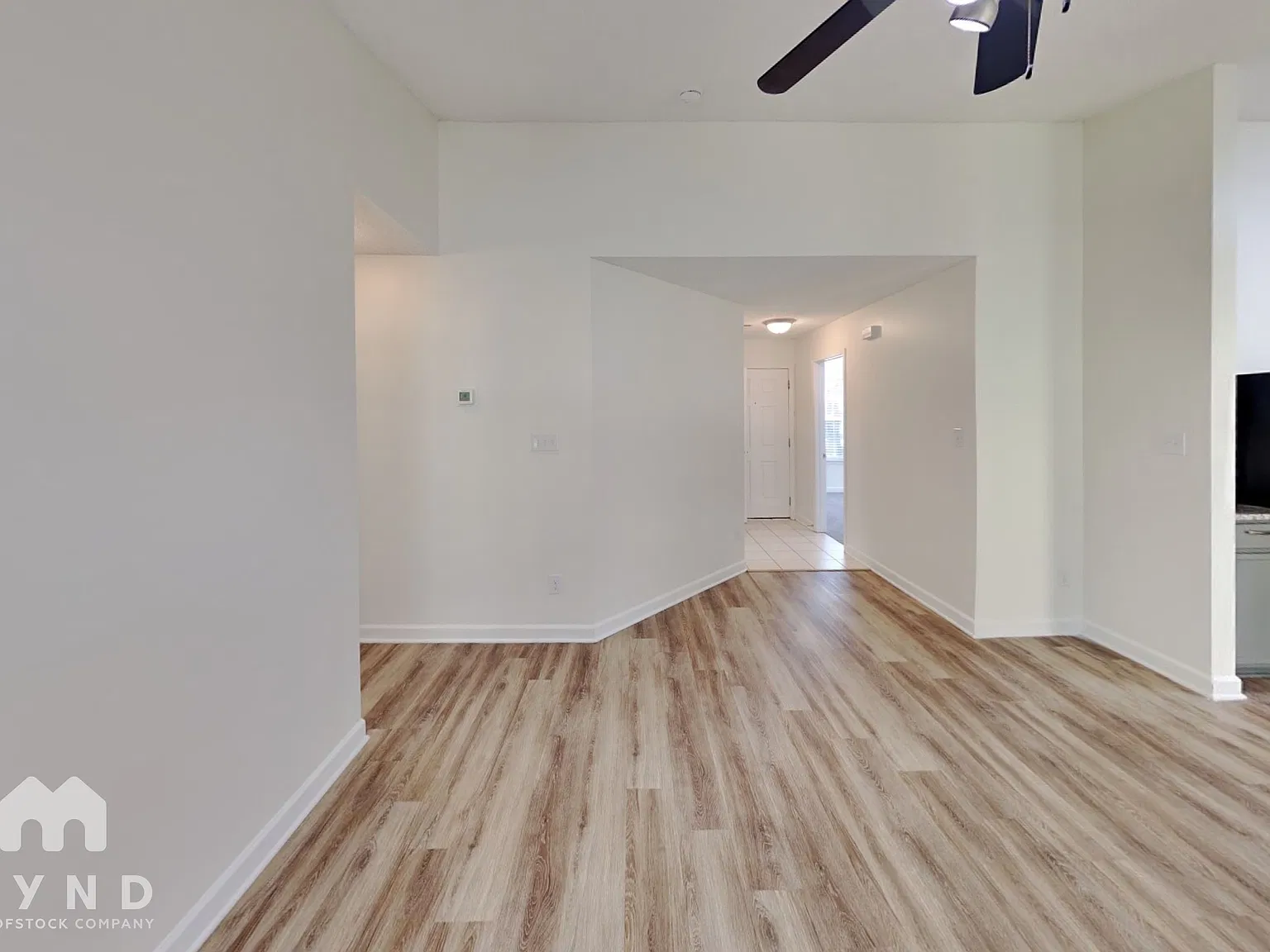 3 bed, 2.0 bath, 1019 sqft, $1,920 — Photo 3