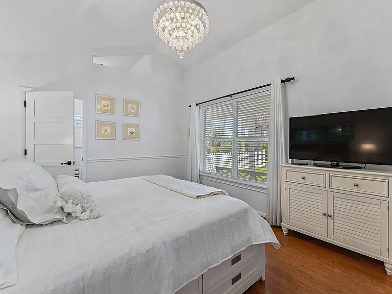 460 Sunrise Way — Photo 8