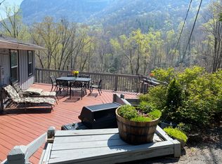 210 Wild Flower Hl, Lake Lure, NC 28746