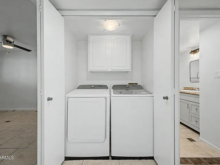 2225 E Catalina Dr — Photo 25