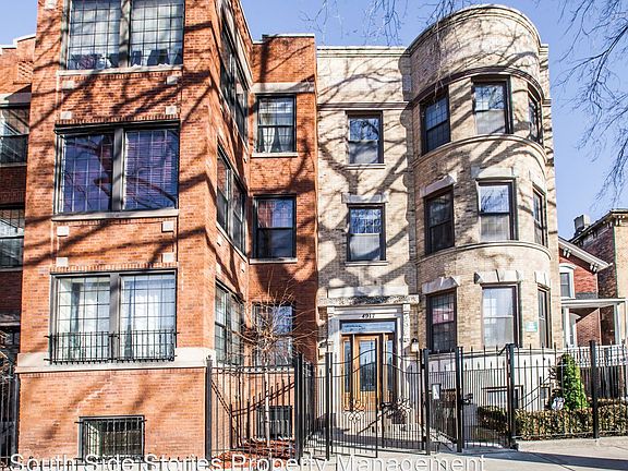 2nd image of 4917 S Prairie Ave #8665310