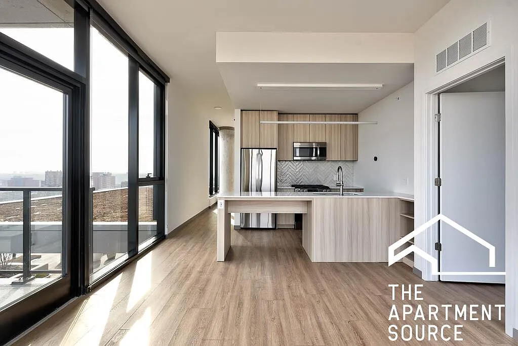 513 South Damen Avenue #2BED — Photo 2
