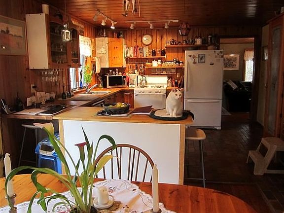 4th image of 24 Cutten Dr