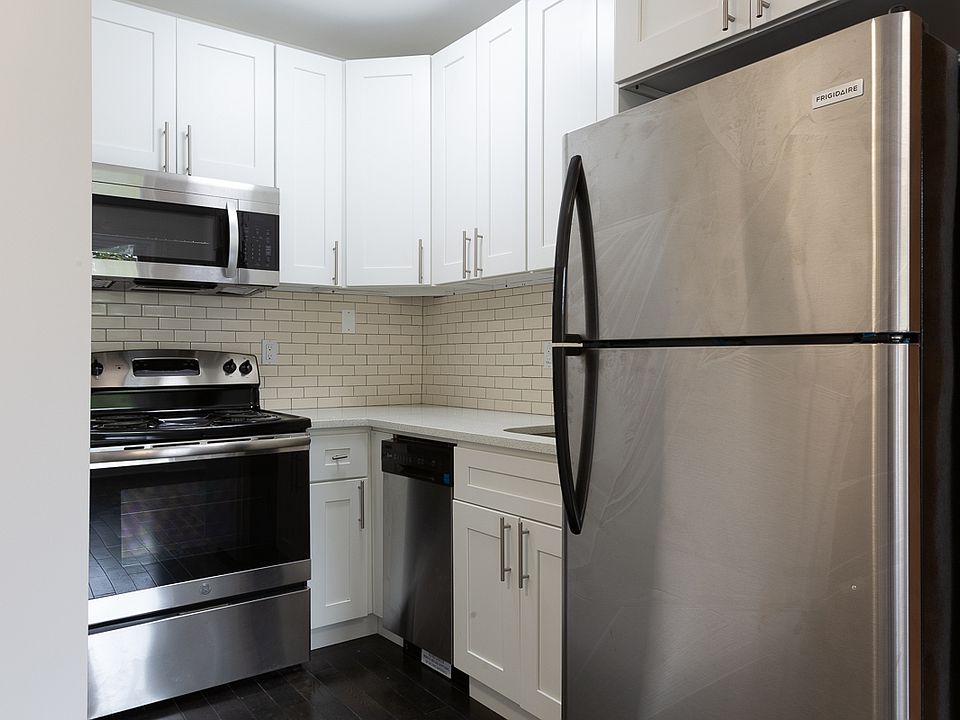 1st image of 114 Bushwick Ave #7