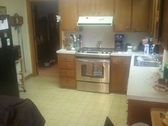 3rd image of 429 Ingal Blvd