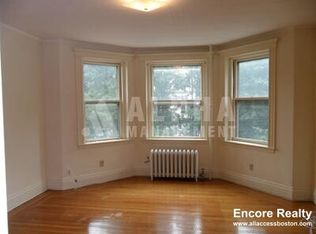 18 Euston St #8, Brookline, MA 02446