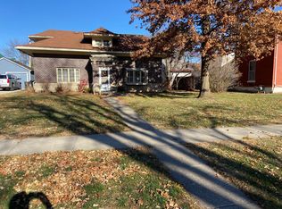 815 Division St, Webster City, IA 50595