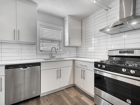3rd image of 505 Boyett St APT 3