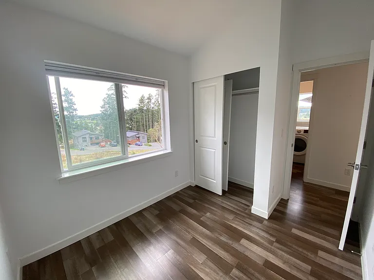 607 Finnegan Way — Photo 17