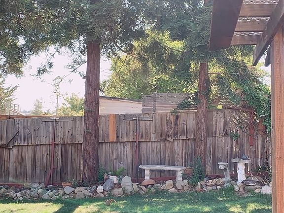 3rd image of 19171 Vaughn Ave