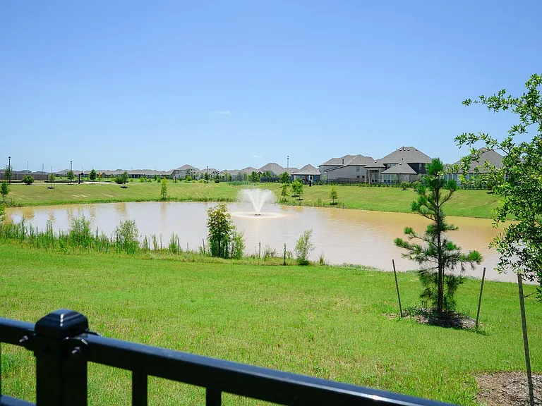 31051 Sun Valley Dr — Photo 46