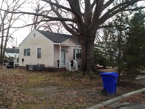 3rd image of 404 Arbor St