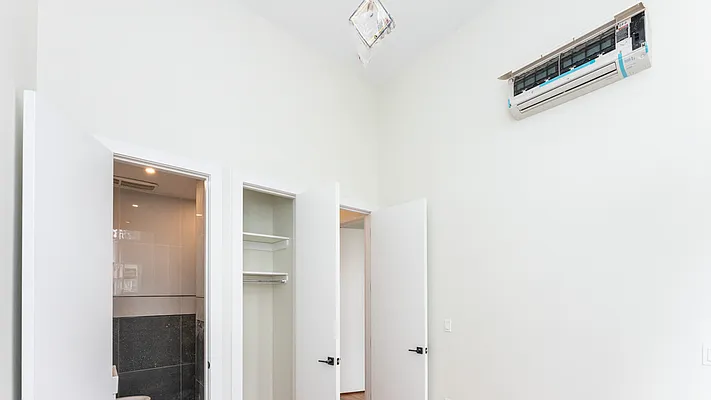 Rented by Nooklyn NYC LLC | media 42