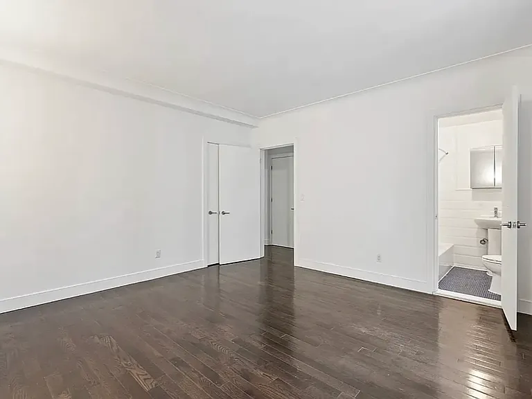 15 W 55th St #4B — Photo 10