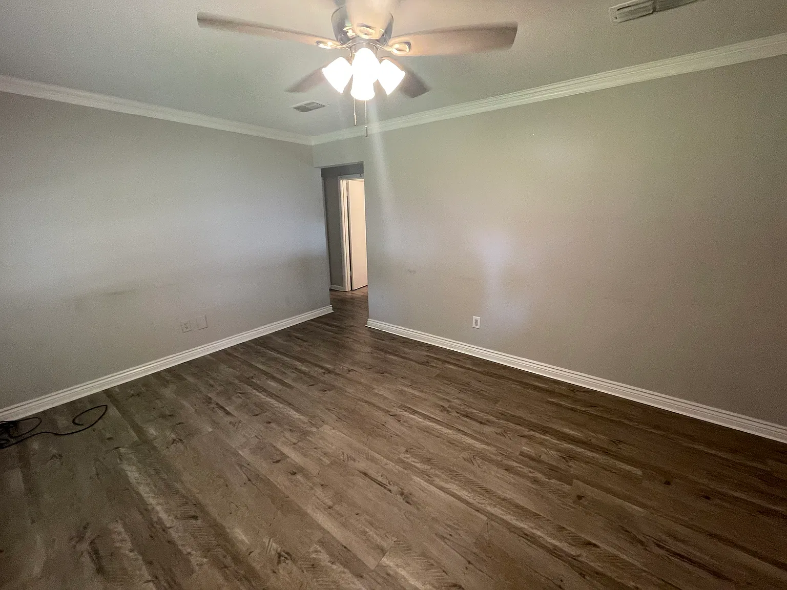 2 bed, 920 sqft, $925 — Photo 4