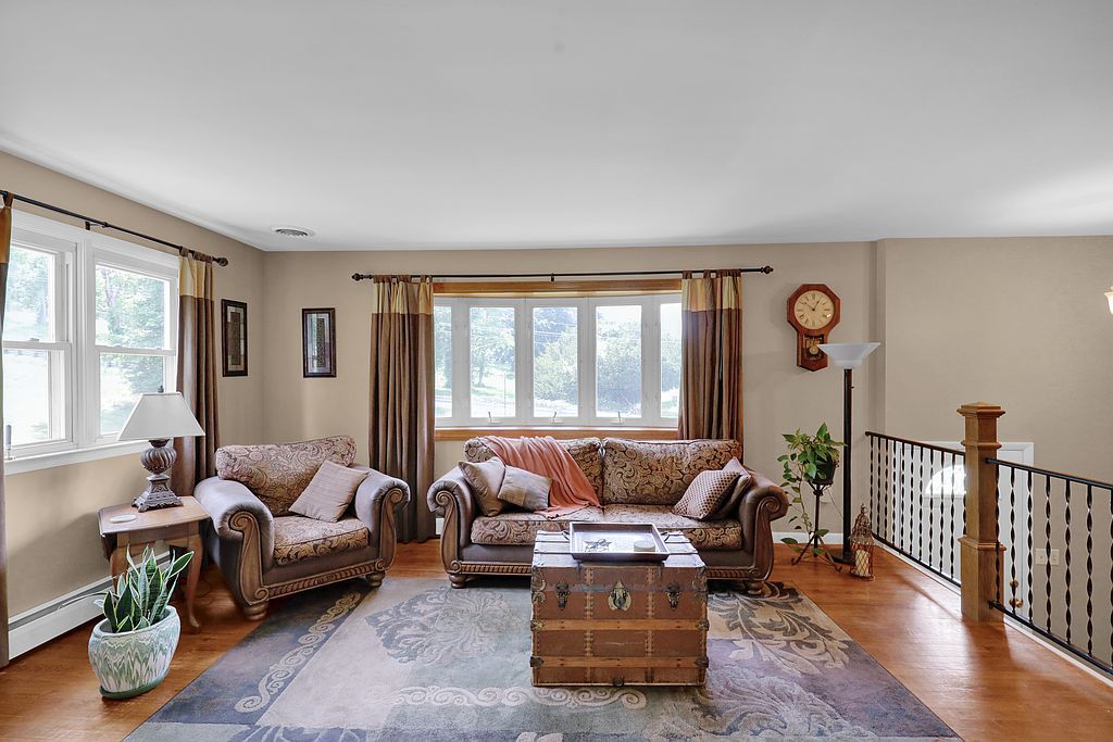 1683 Wyomissing Rd - Property Image
