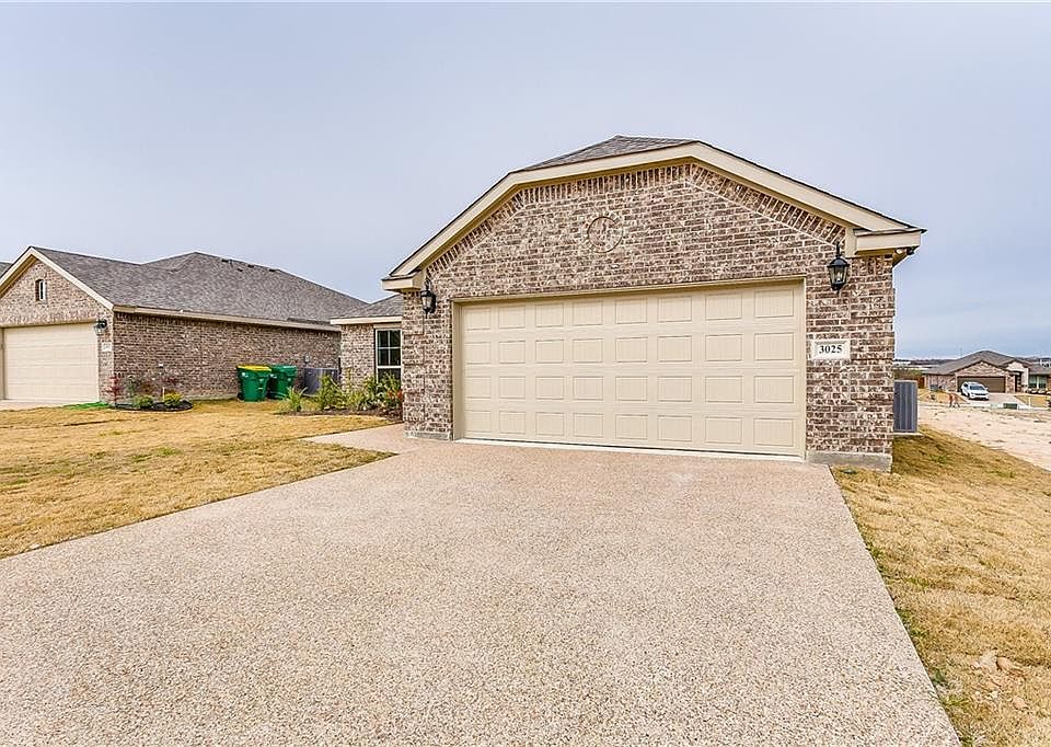 1st image of 3025 Paint Horse Dr