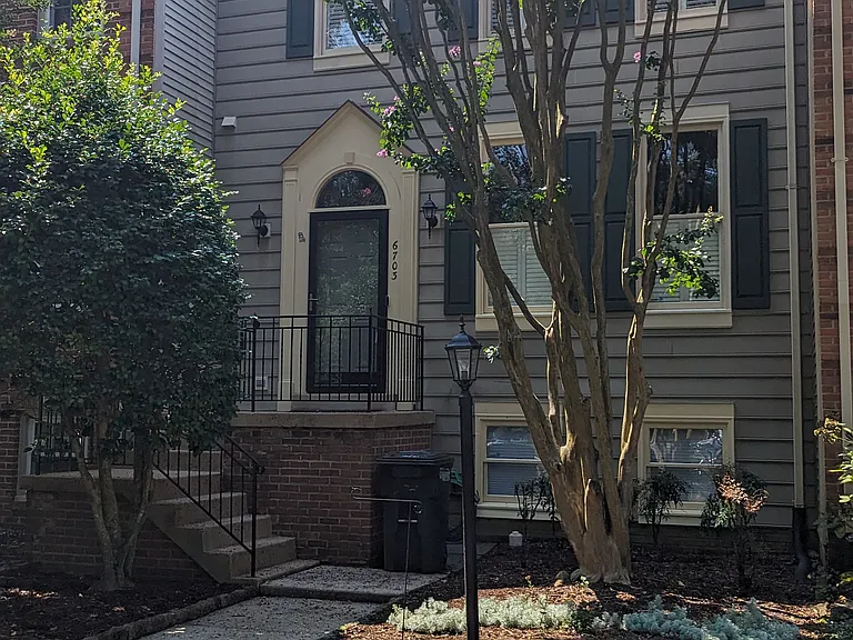 6703 Royal Thomas Way — Photo 1