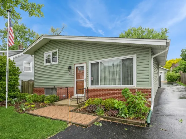 646 W Babcock Ave, Elmhurst, IL 60126