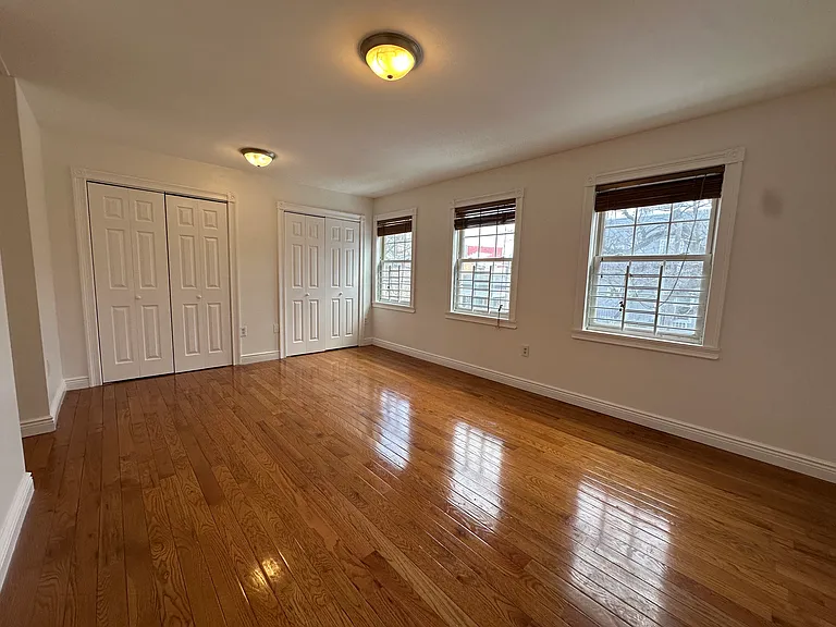 90 Columbia Ave #2 — Photo 8