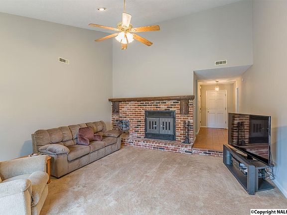 4th image of 2501 Buckingham Dr SW
