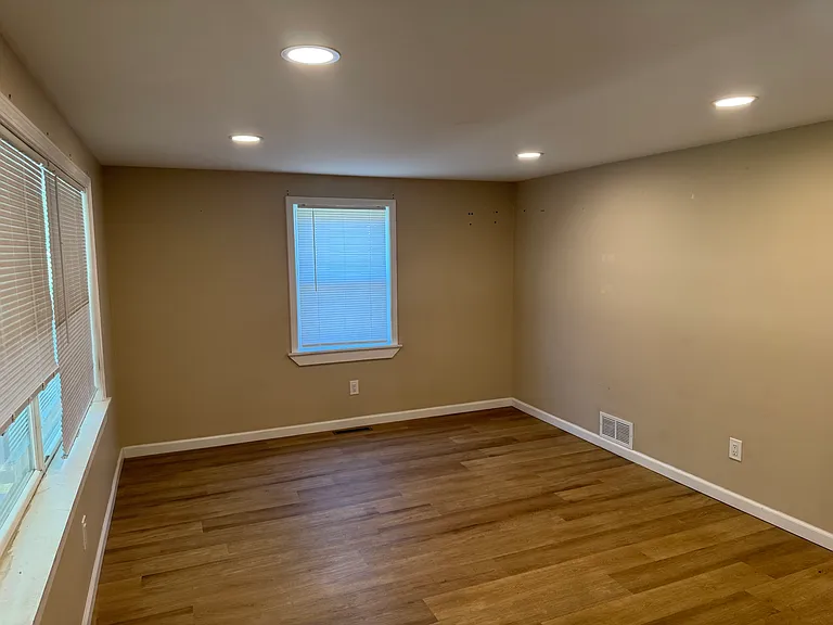 770 Morgantown Rd — Photo 6