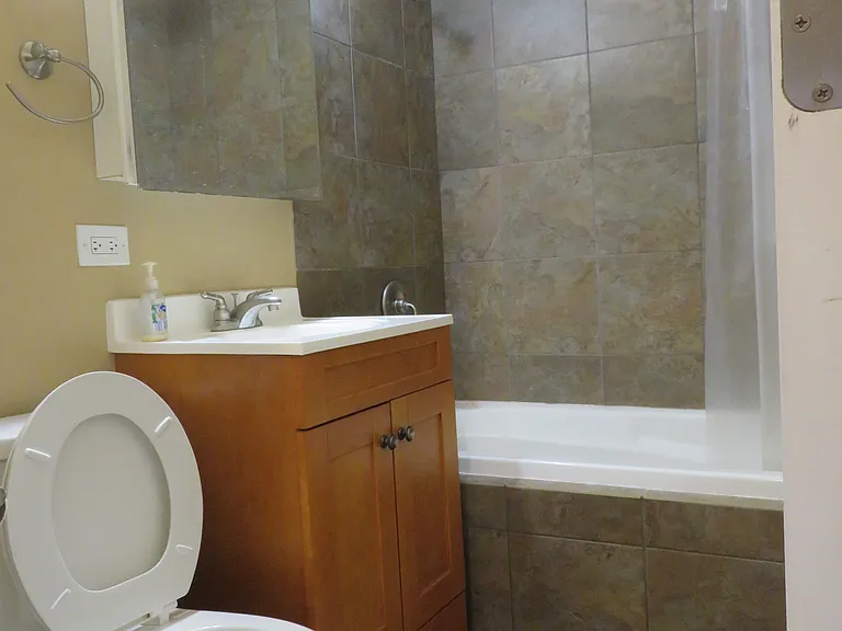 4421 Prescott Ave #10 — Photo 6