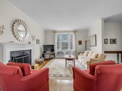 68-10 108th St APT 2F, Forest Hills, NY, 11375