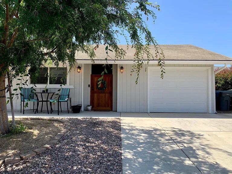1931 Lorri Way — Photo 2