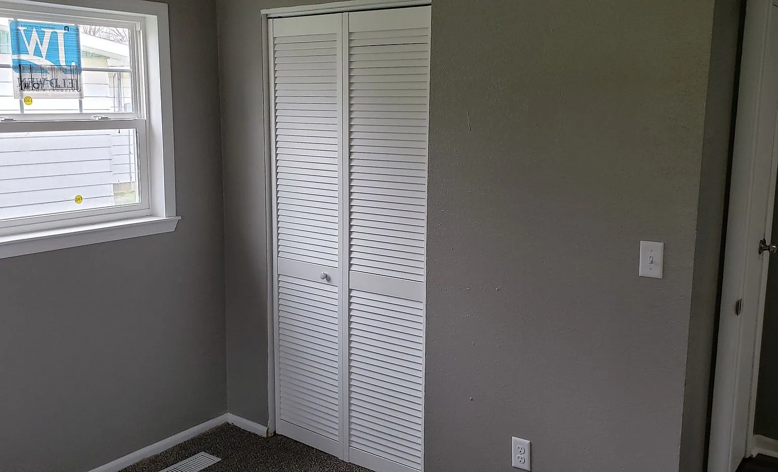 Charming 3 Bedroom, 1 Bathroom Home in Kokomo, IN — Photo 1