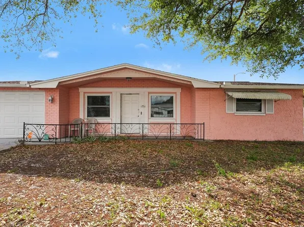 2927 Finch Dr, Holiday, FL 34690