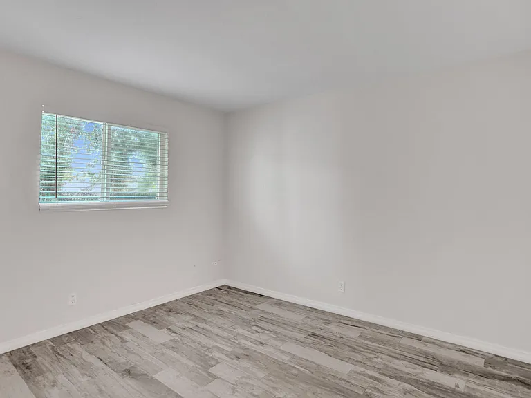 115 SW 1st Ave #1 — Photo 17