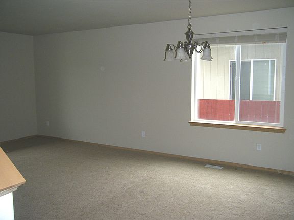 5th image of 8115 185th Street Ct E