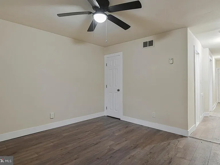 3427 B St SE #1 — Photo 7